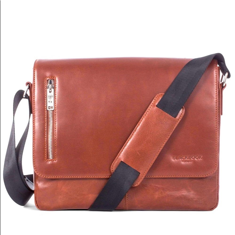 Gorgeous Bugatti messenger bag 🤩